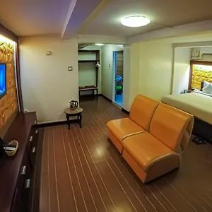 Hotel Clover, Yangon